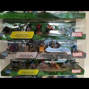 3 boxes of Avengers’ figurines